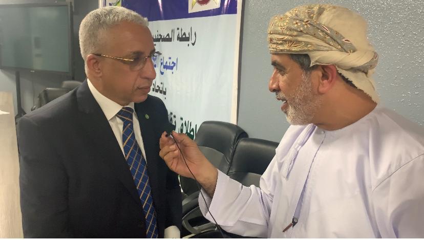 وزير الثقافة والشباب والرياضة الموريتاني يشيد بإستضافة ” مسقط ” للكونجرس الدولي للصحافة