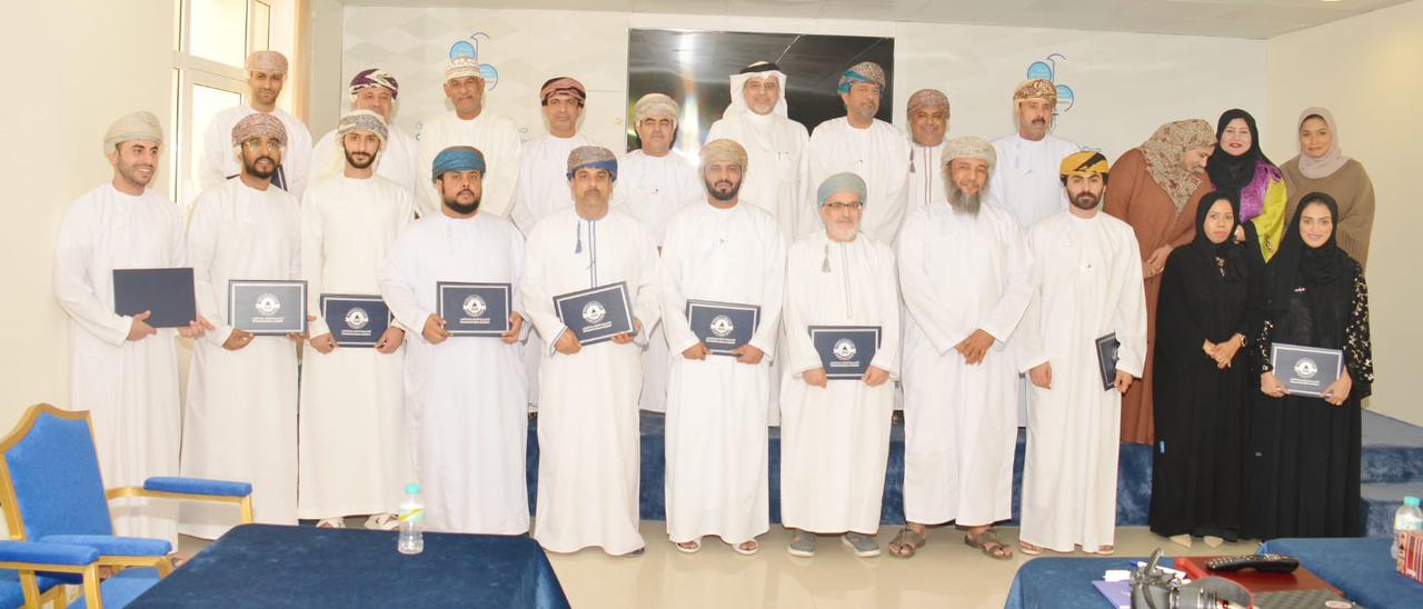 جمعية الصحفيين العمانية تختتم البرنامج التأهيلي المهني بعنوان “القواعد الذهبية للإعلام”