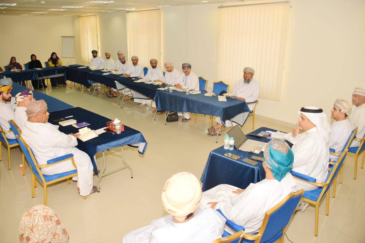 جمعية الصحفيين العمانية تختتم البرنامج التأهيلي المهني بعنوان “القواعد الذهبية للإعلام”