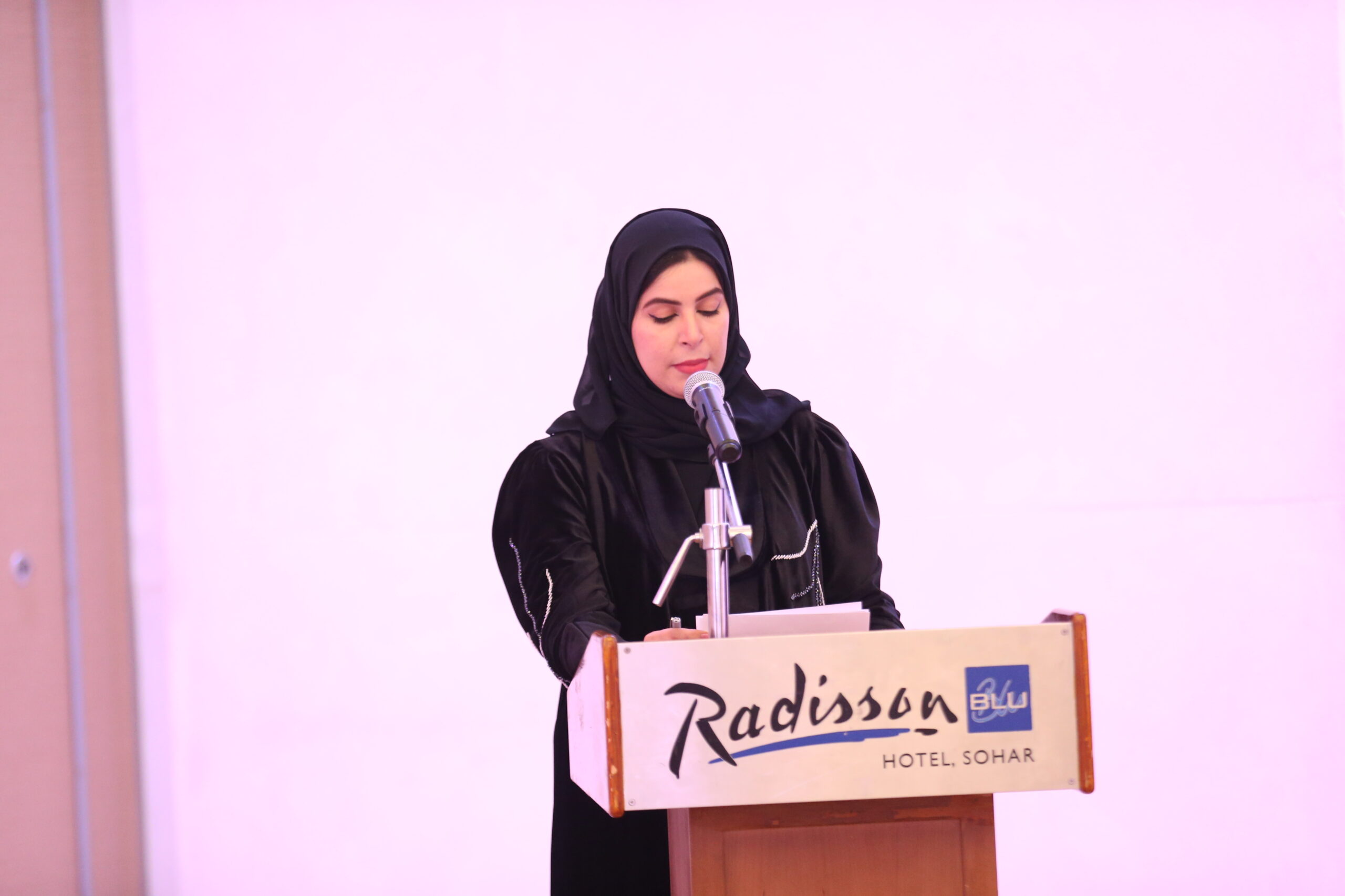 جمعية الصحفيين العمانية تنظم زيارة لميناء صحار والمنطقة الحرة بمحافظة شمال الباطنة
