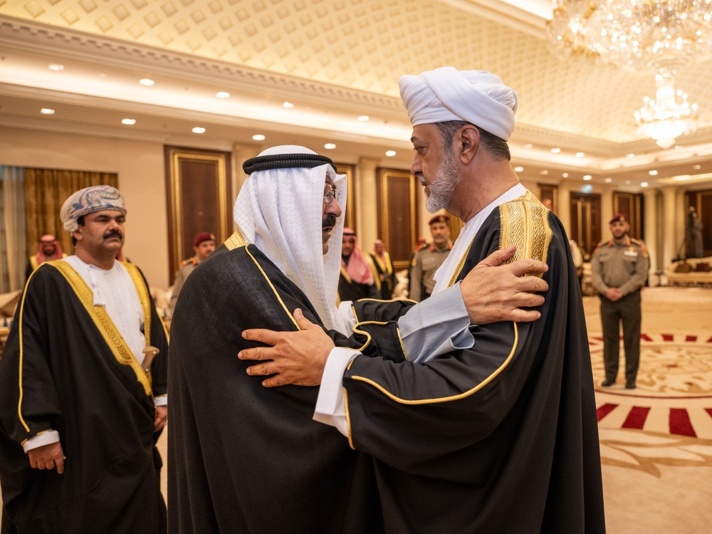 جلالةُ السُّلطان المعظّم يقدّم التّعازي لأخيه سُمو أمير الكويت