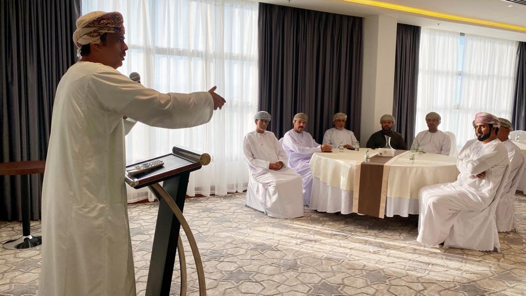 يمثل انطلاقه لباقي لجان الصحفيين.. تدشين مقر لجنة الصحفيين بمحافظة ظفار