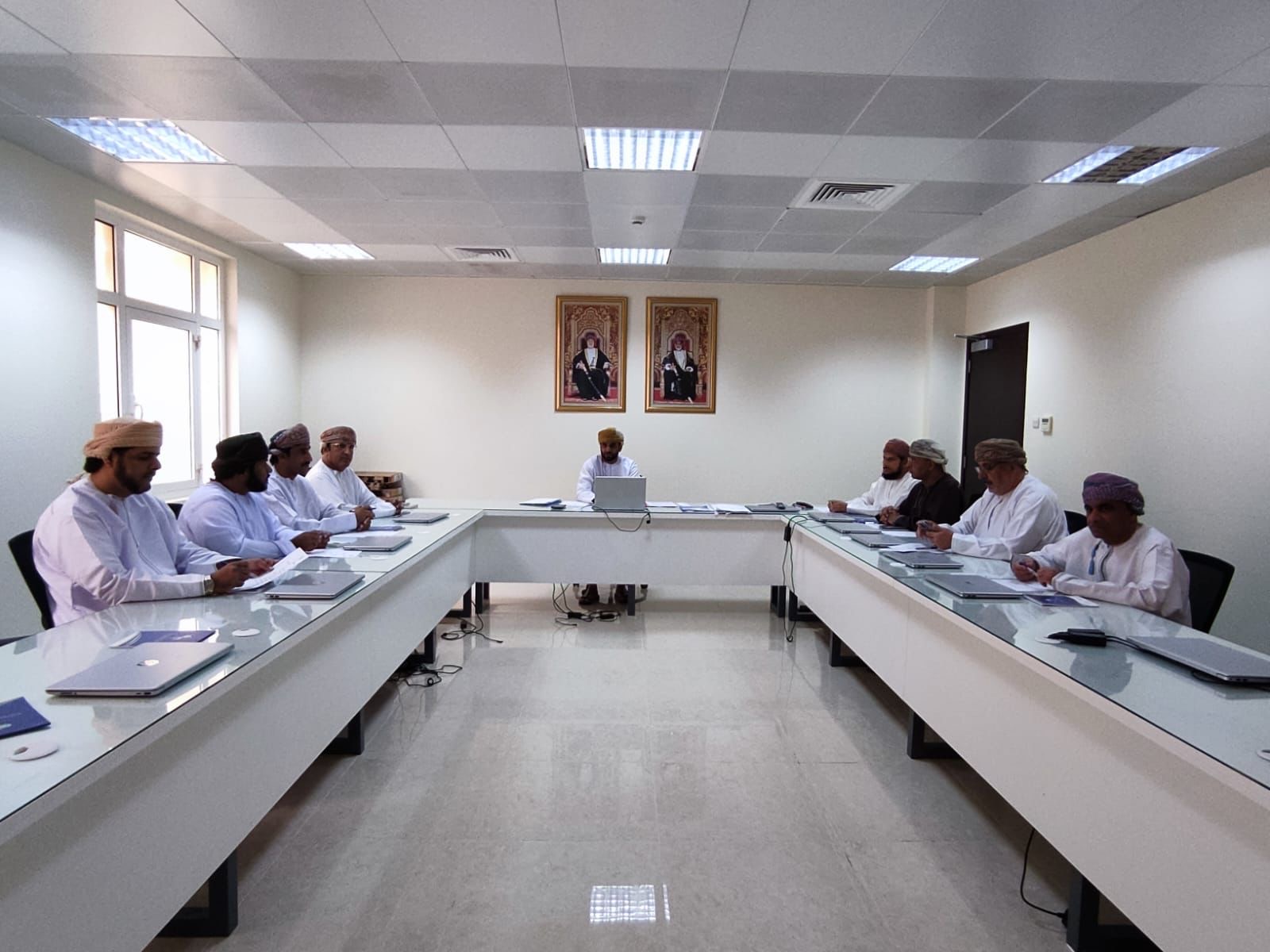 لجنة الحريات بجمعية الصحفيين العمانية تستعرض عدد من الملفات المحلية والدولية