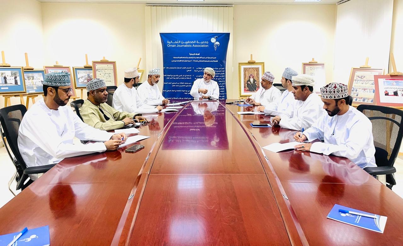 خلال اجتماعها الثاني.. لجنة الاعلام الرياضي بـ ” الصحفيين ” تضع خارطة برامجها للمرحلة المقبلة
