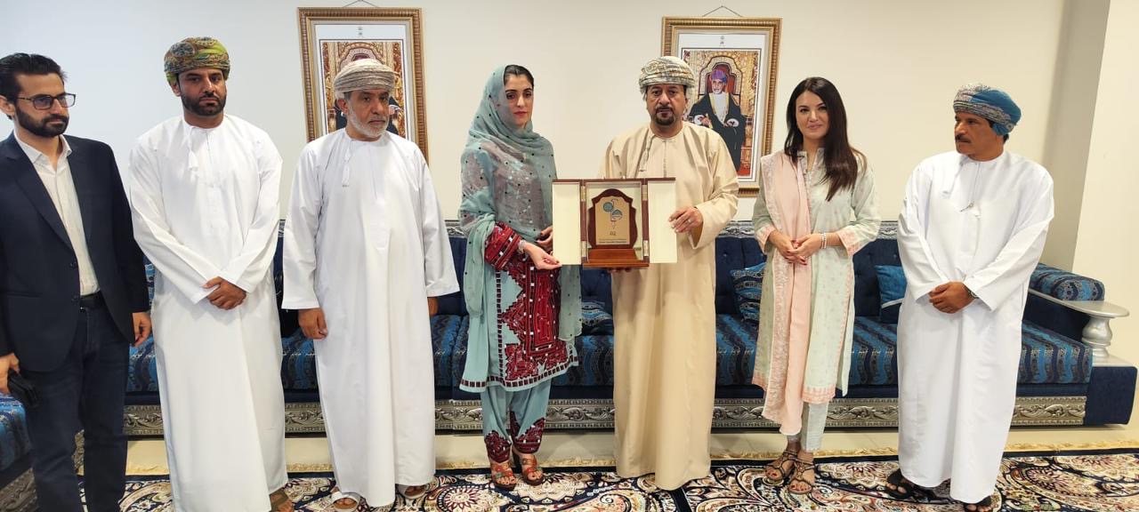 وفد من جمهورية باكستان الإسلامية يزور جمعية الصحفيين العُمانية