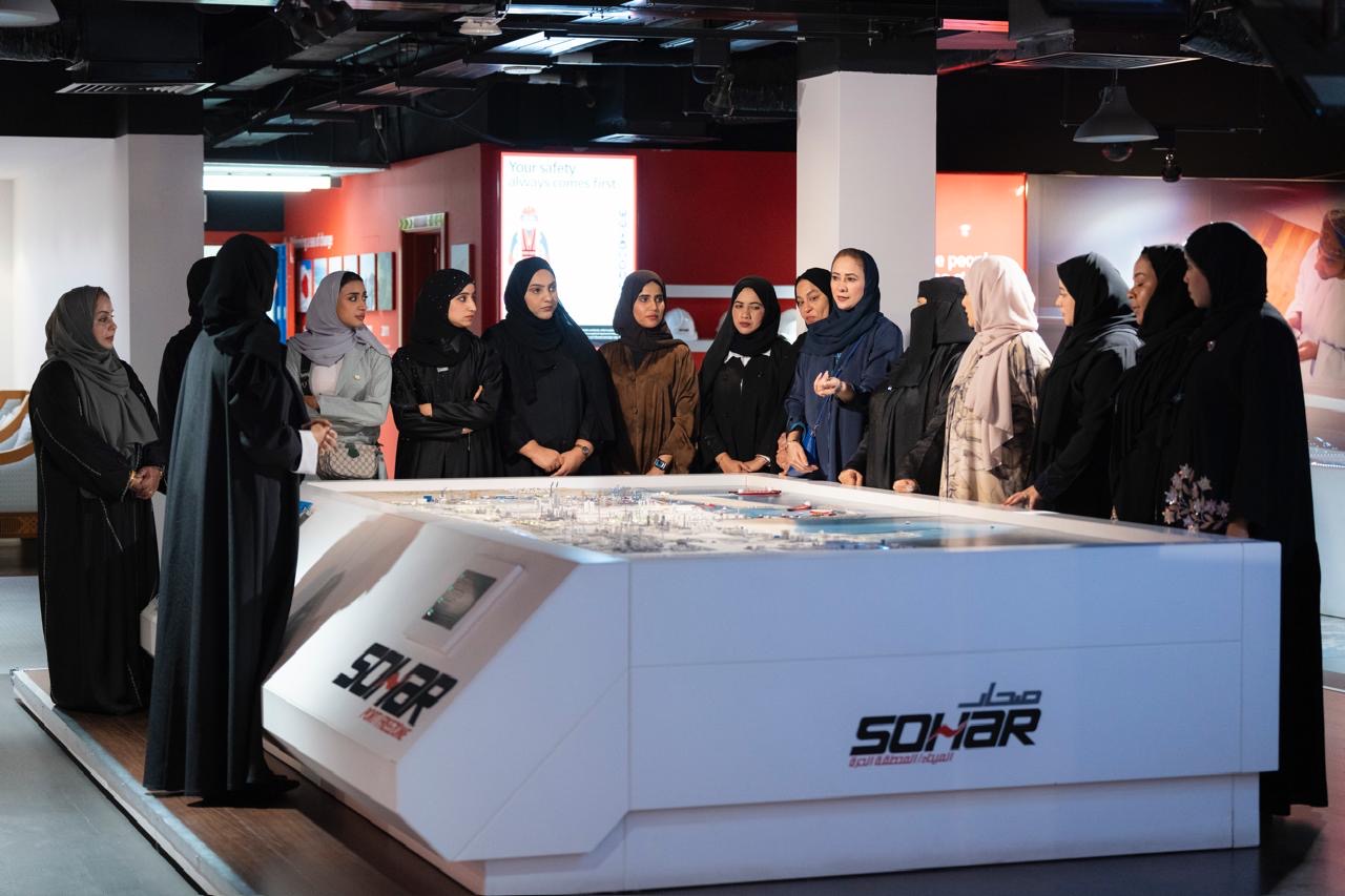 شاركت جمعية الصحفيين العمانية، ممثلة بلجنة شؤون الصحفيات، في اليوم الإعلامي المحلي الذي نظمه ميناء صحار والمنطقة الحرة ضمن فعاليات ملتقى التواصل المؤسسي للعام 2024.