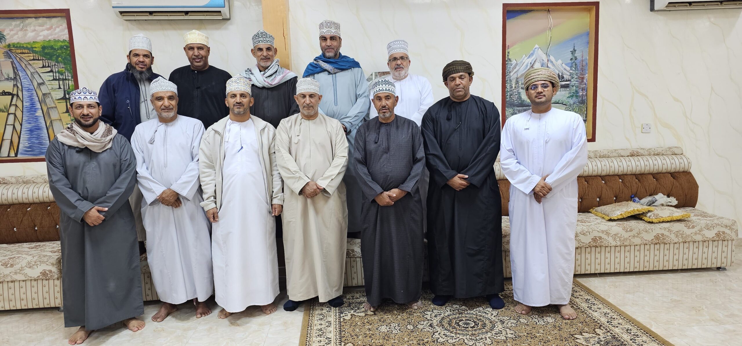 خلال اجتماعها الاول لهذا العام لجنة الصحفيين لمحافظتي الداخلية والوسطى تناقش خطة 2025 م