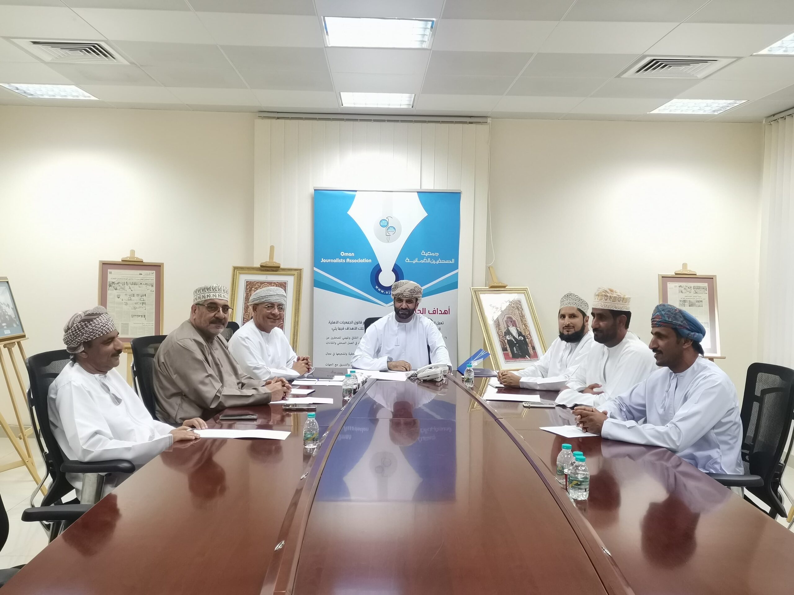 إعداد استبيان لقياس المستوى القانوني والمهني للصحفيين العمانيين لجنة الحريات الصحفية تراجع مؤشرات حرية الصحافة وتطوراتها لعام 2024