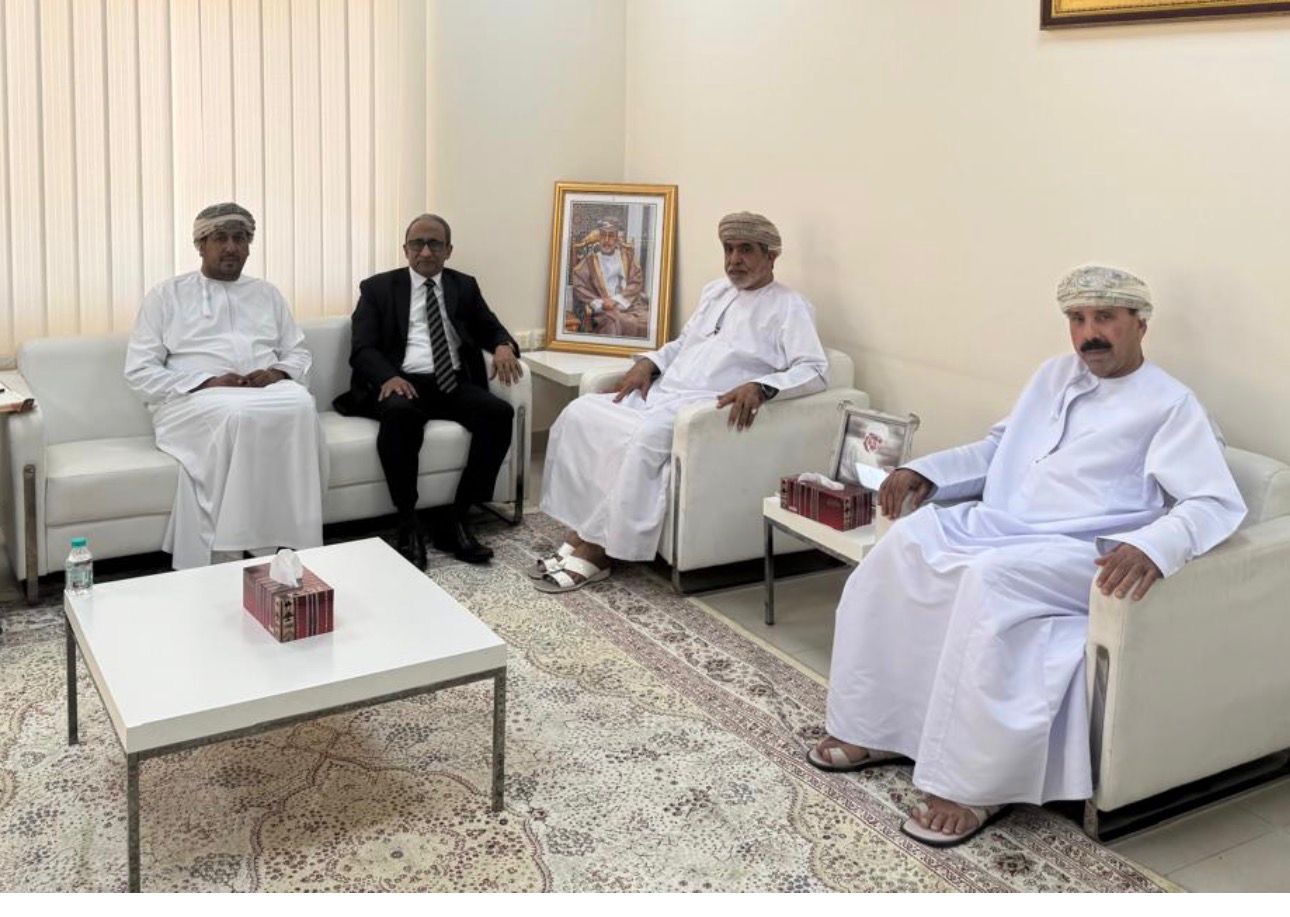 بحثا التعاون بين الجانبين   الأمين العام لمجلس الوحدة الاقتصادية يزور جمعية الصحفيين