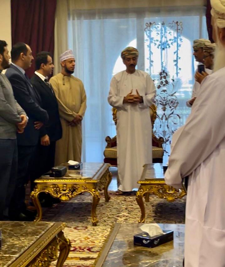 المشاركون في البرنامج التدريبي بالقاهرة يلتقون بسفير سلطنة عمان لدى مصر ويزورن مقر صحفية الأهرام