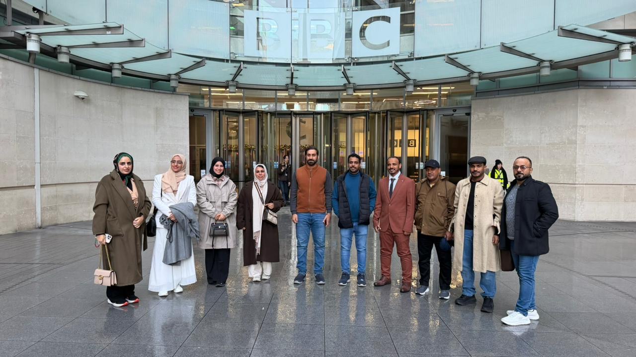 تضمن زيارة لهيئة البث البريطانية BBC..  جمعية الصحفيين العُمانية تختتم برنامجًا تدريبيًا بلندن