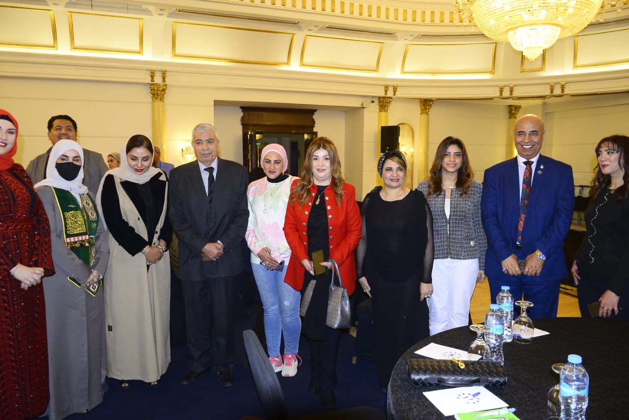 نجاح ملتقى الاعلاميين العرب بالقاهرة .. وتكريم رموز الاعلام والفن ..