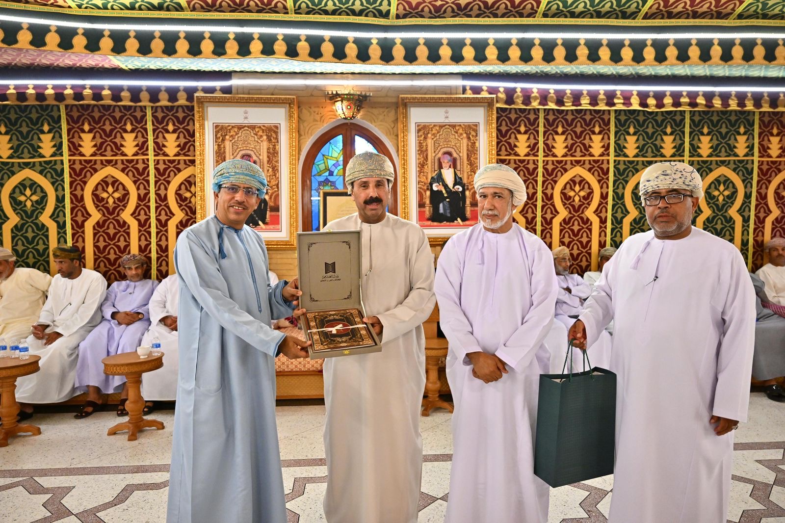 لتبوأهما مناصب قارية ودولية الغشام تكرم سالم الجهوري وطالب الضباري
