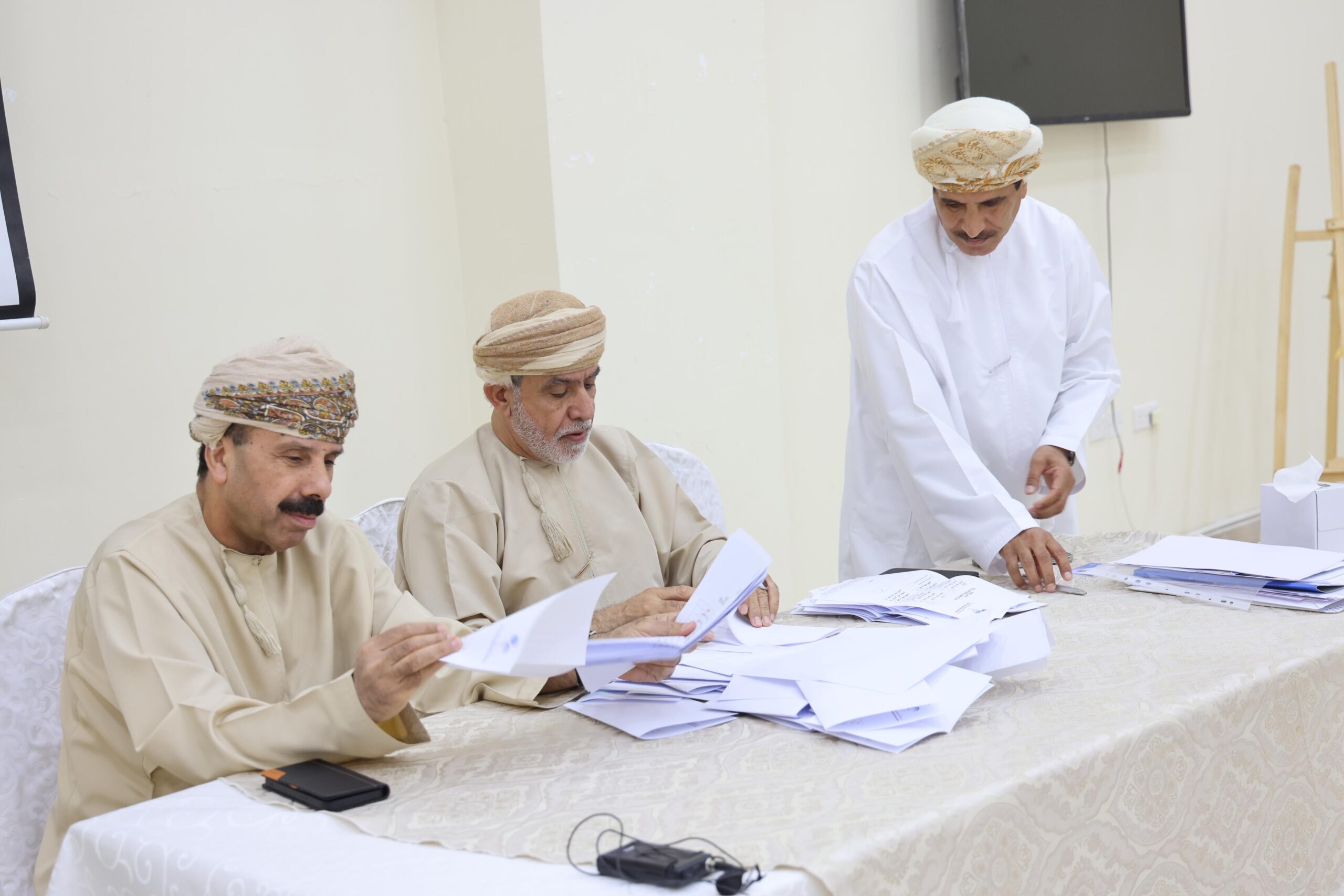 قائمة “العطاء” تفوز بانتخابات لجنة الصحفيين بمحافظة جنوب الباطنة