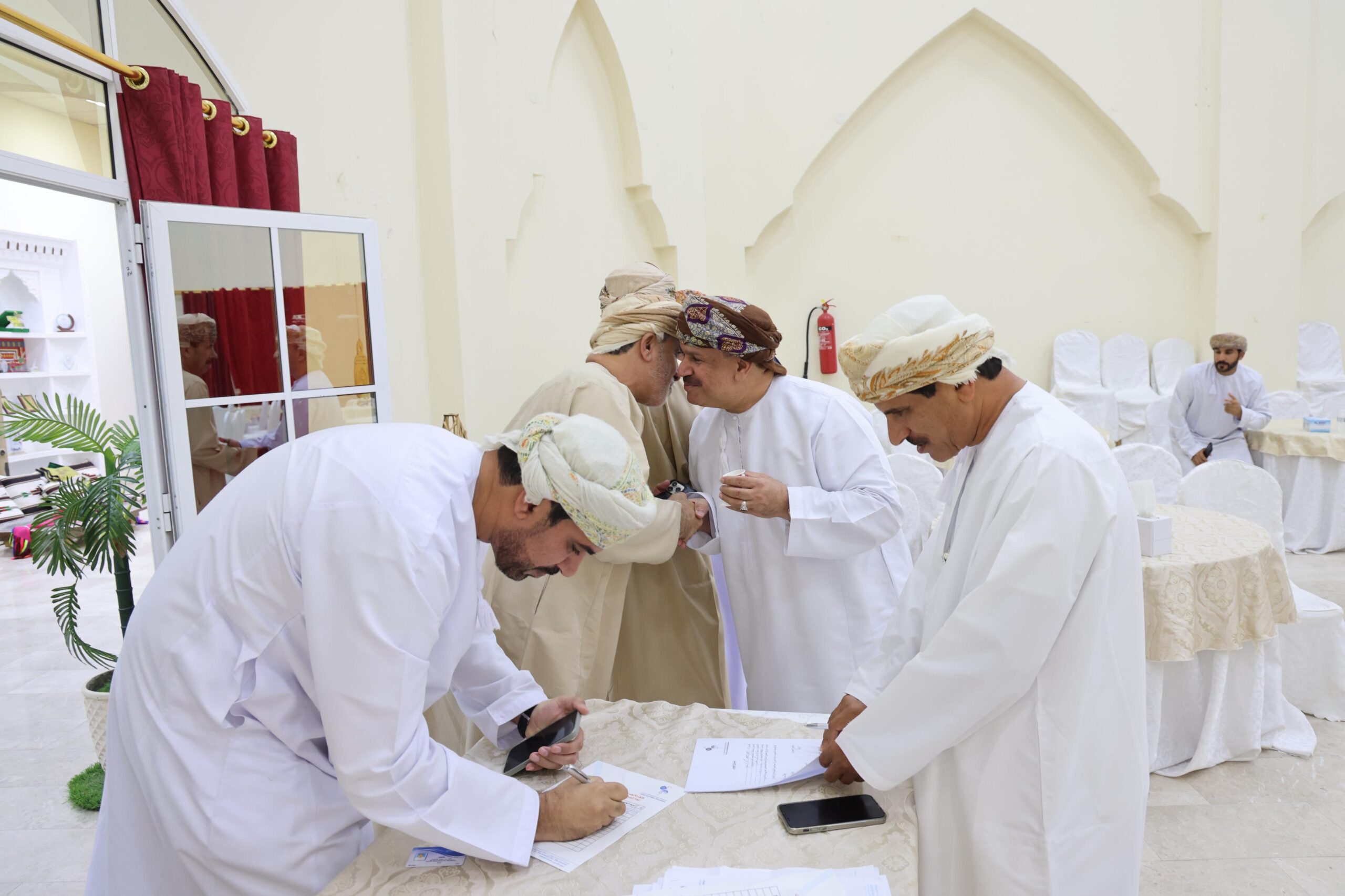 قائمة “العطاء” تفوز بانتخابات لجنة الصحفيين بمحافظة جنوب الباطنة