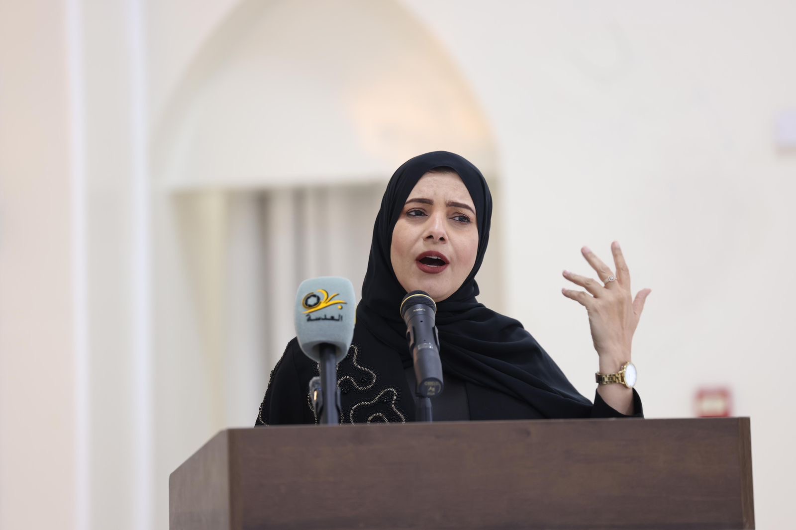 جلسة حوارية حول مستقبل الإعلام ومسؤولية الكلمة
