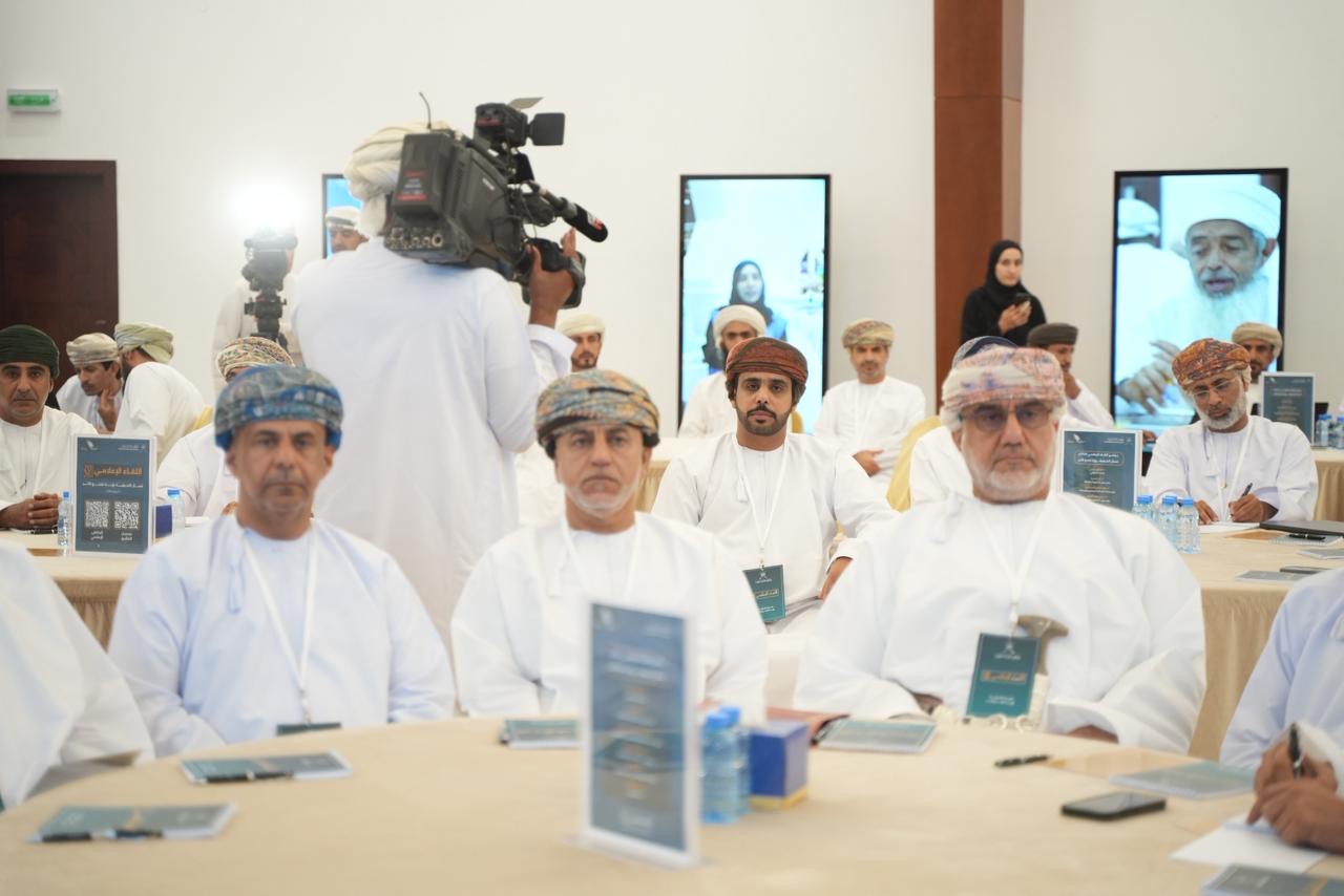 لجنة الصحفيين بمحافظة شمال الشرقية تشارك في اللقاء الإعلامي للمحافظة وتُكرَّم على جهودها الإعلامية
